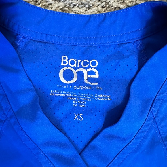 Lightweight Scrubs set - Picture 7 of 9